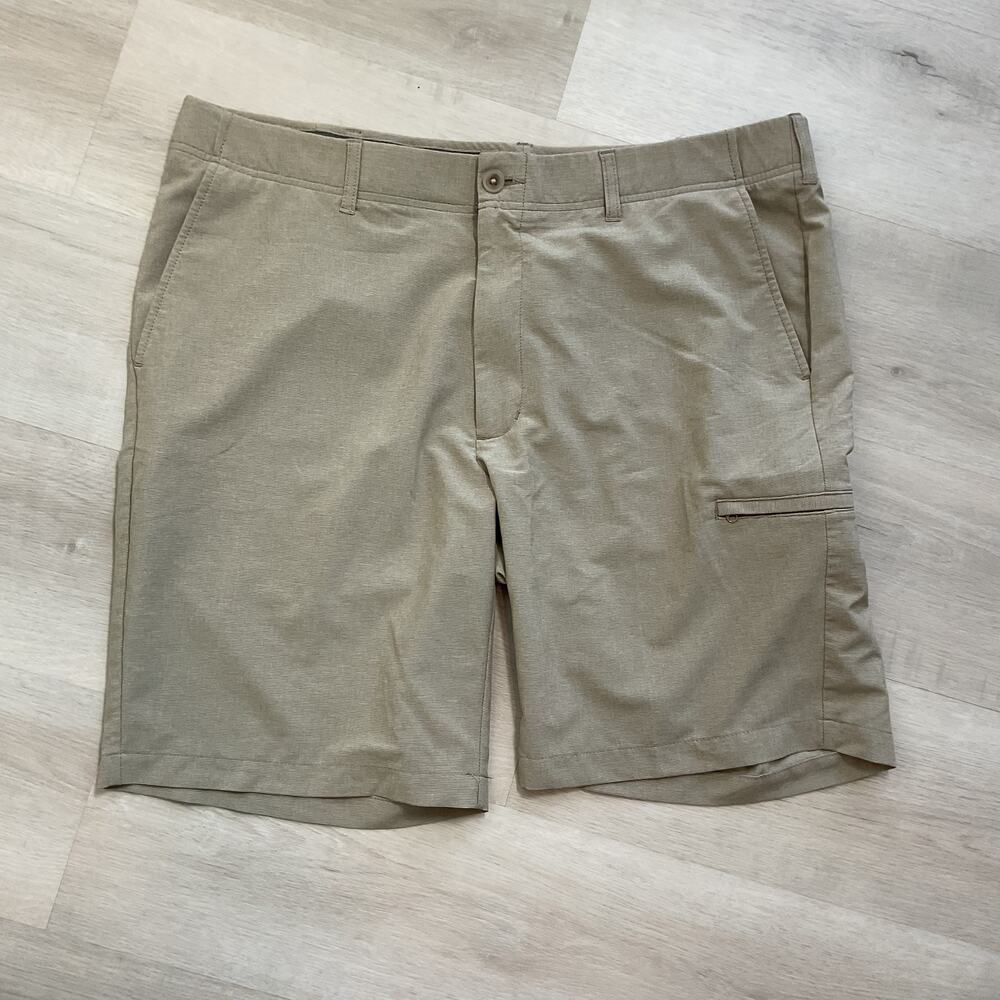 Haggar Mens The Active Series Performance Shorts Beige Khaki Striped Size 40